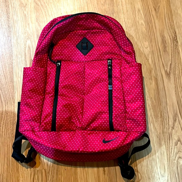 NWOT NIKE BACKPACK ATHLETIC BAG - Picture 1 of 7